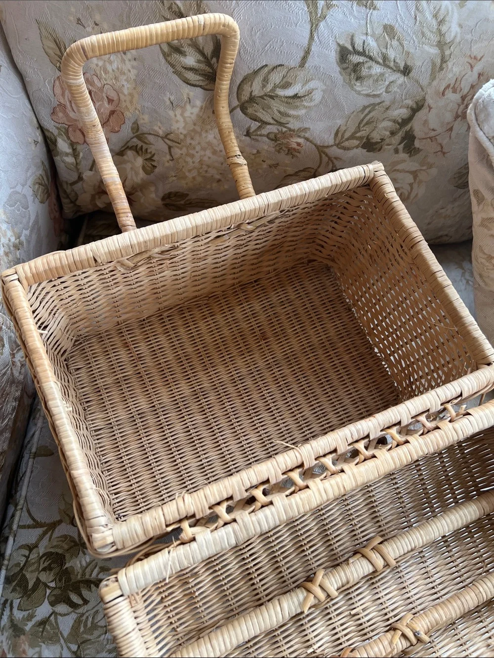 Picnic Basket - Picture 8 of 10